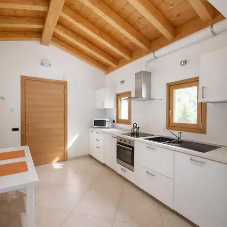 Primula Daire Bellagio